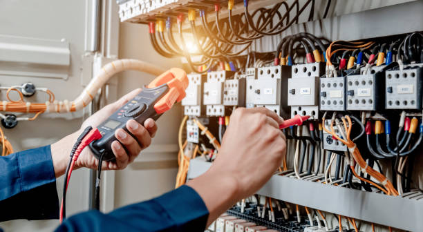 Best Electrical Contractors for Businesses  in Pekin, IL